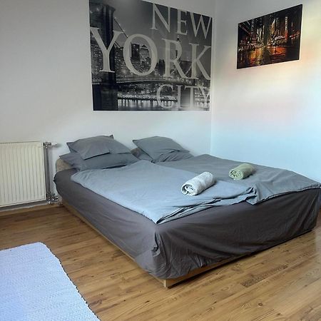 Hotello Apartmanhaz Es Panzio زالاجيرسيج المظهر الخارجي الصورة