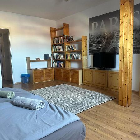 Hotello Apartmanhaz Es Panzio زالاجيرسيج المظهر الخارجي الصورة