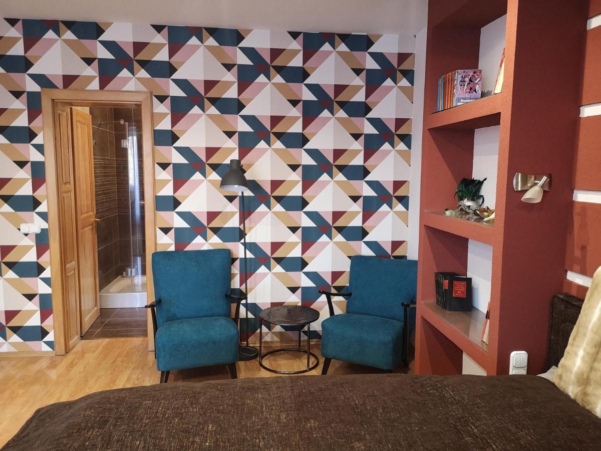 Hotello Apartmanhaz Es Panzio زالاجيرسيج المظهر الخارجي الصورة