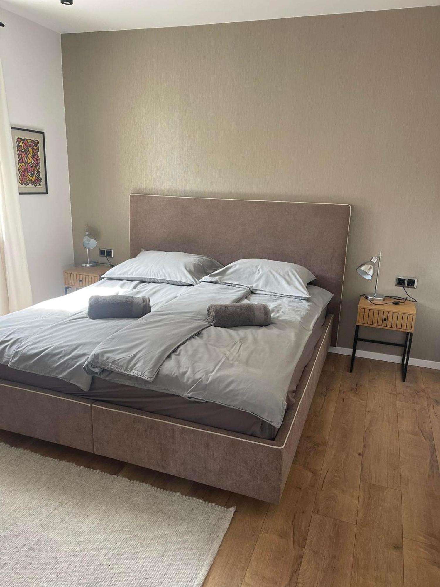 Hotello Apartmanhaz Es Panzio زالاجيرسيج المظهر الخارجي الصورة