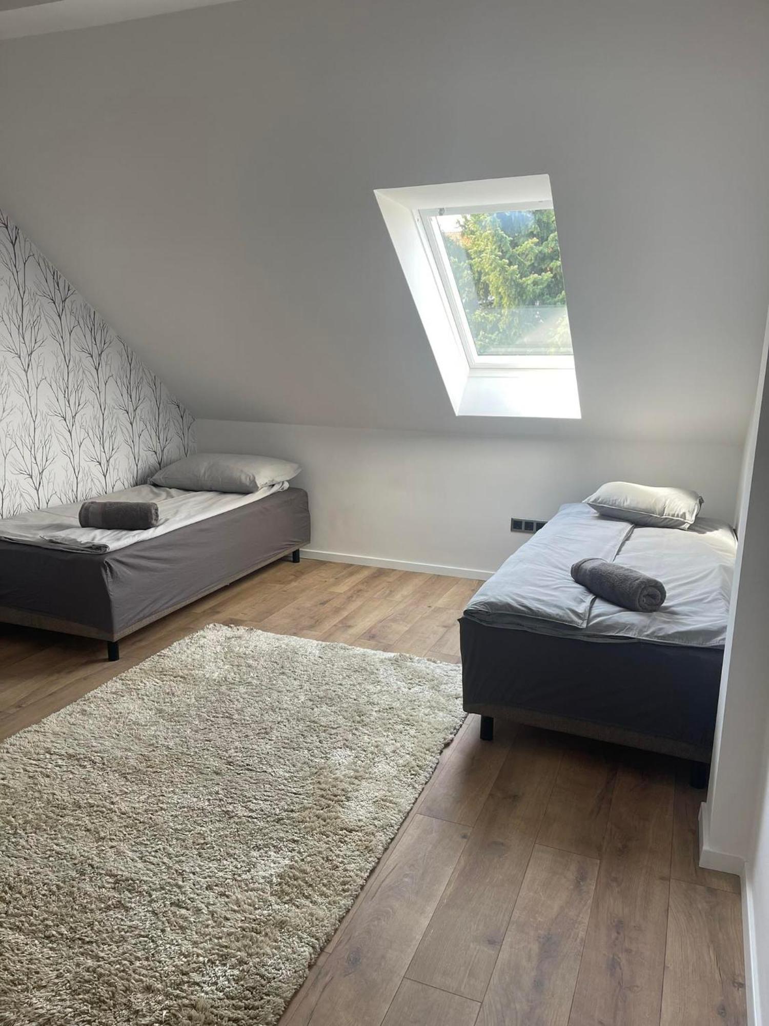 Hotello Apartmanhaz Es Panzio زالاجيرسيج المظهر الخارجي الصورة