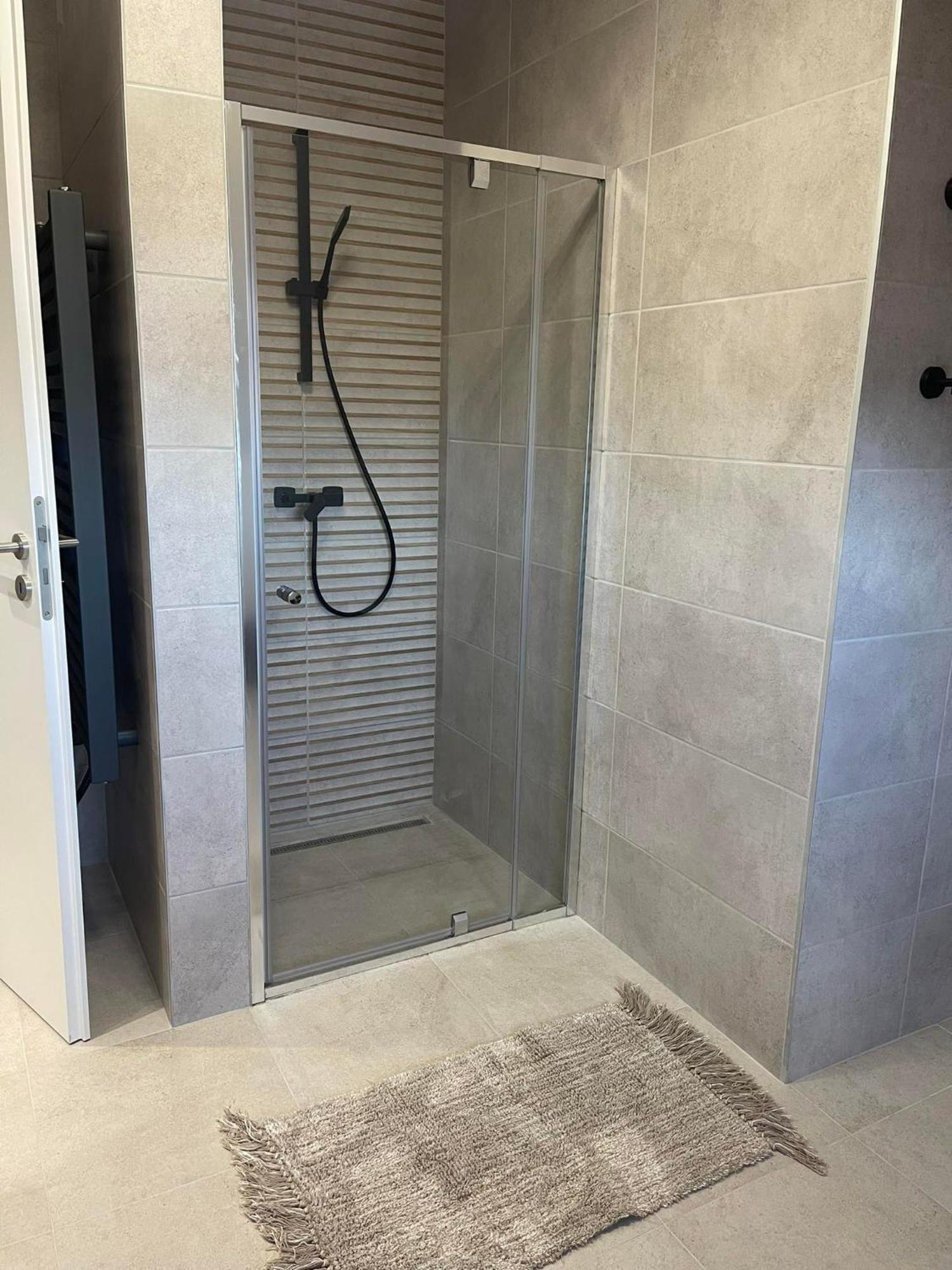 Hotello Apartmanhaz Es Panzio زالاجيرسيج المظهر الخارجي الصورة