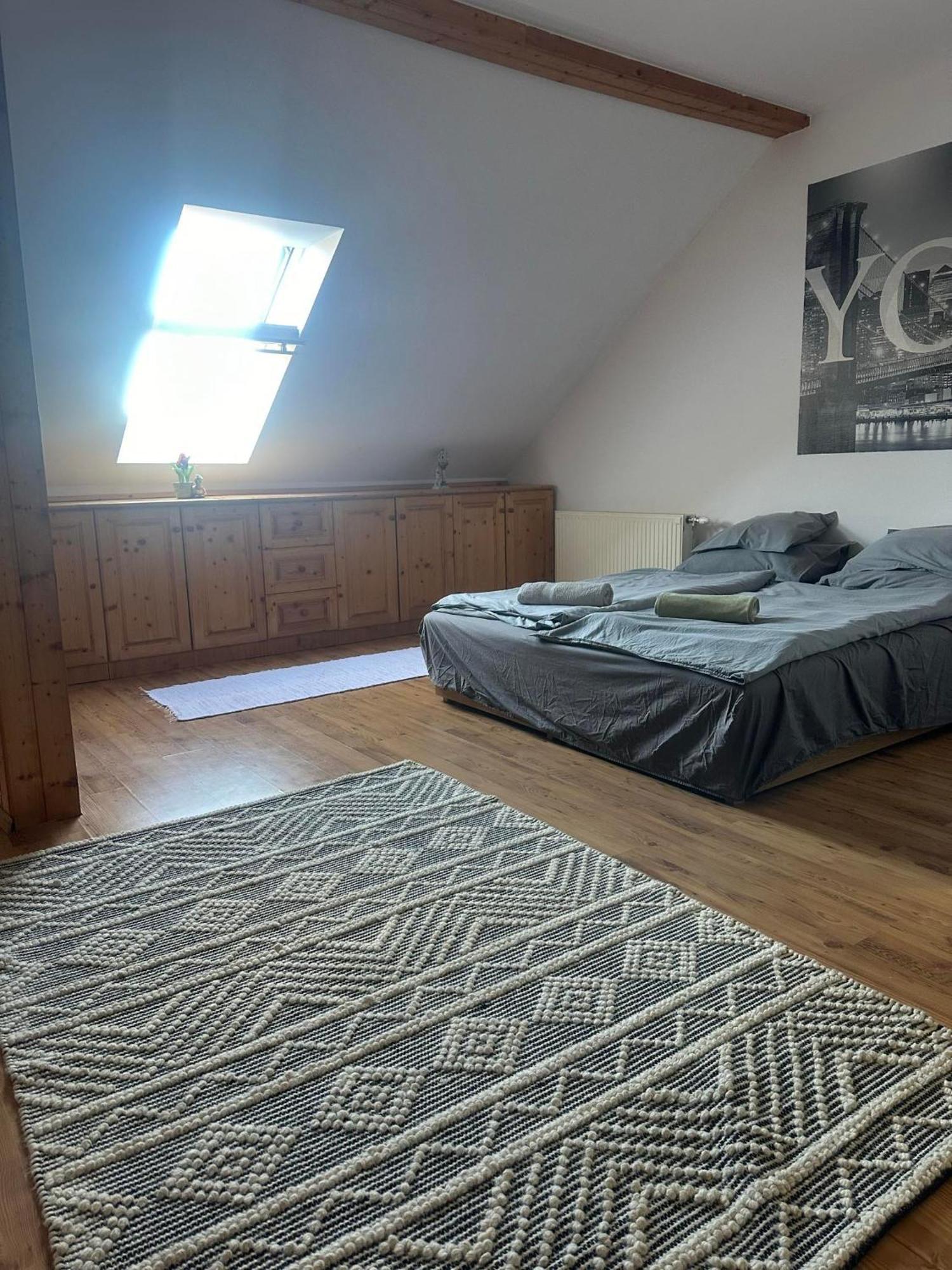 Hotello Apartmanhaz Es Panzio زالاجيرسيج المظهر الخارجي الصورة
